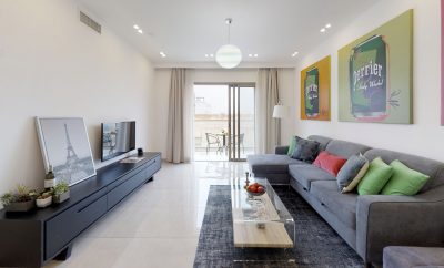 דירת שני חדרי שינה וסלון במונבז 3