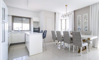 Luxury Three-Bedroom/Terrace Over City View