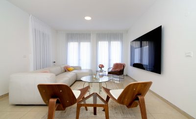 Classy 3 bdm apt,balcony,Harav Kook